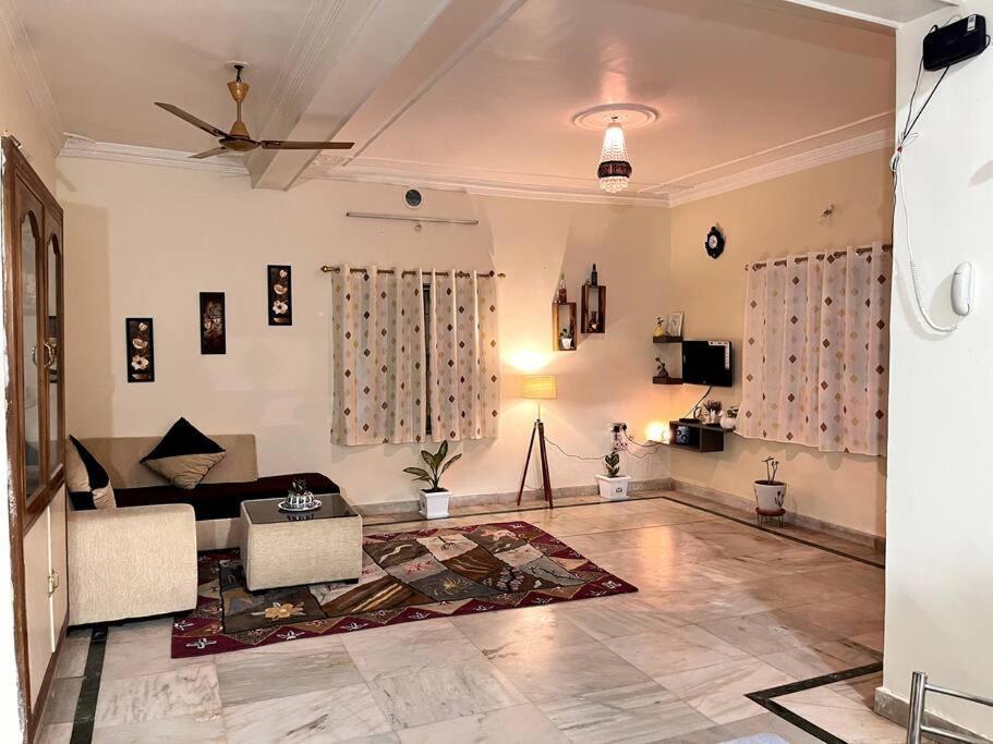 Gauranga Kutir-A Spiritual Villa Retreat 布巴内什瓦尔 外观 照片